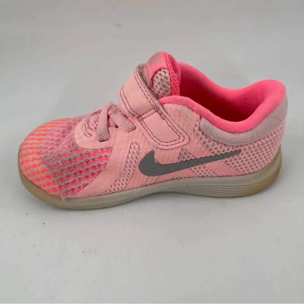 Nike Girl’s Revolution 4 - SZ 7C - Pink Hook & Loop Mesh Sneakers Shoes